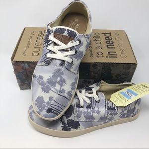 New Toms Paseos Blue Palm Trees